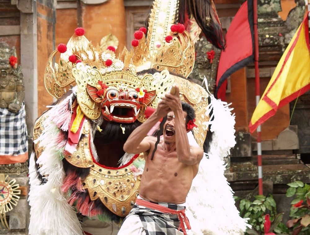 高い素材 と dance バリ島芸能 Gegog Barong dance Keris & その他 高い素材 と dance バリ島芸能 Gegog Barong dance Keris & その他